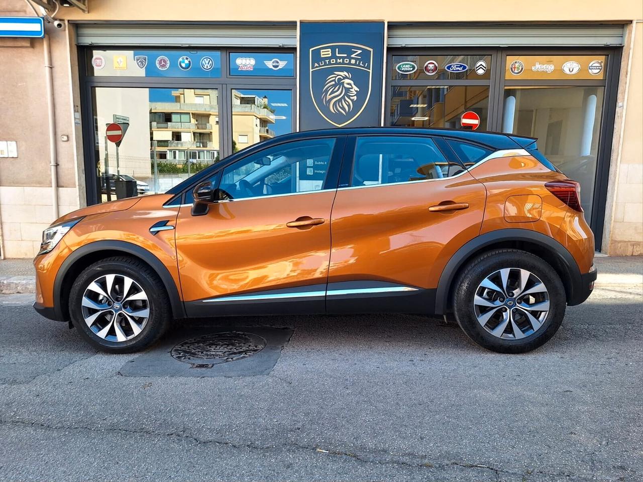 Renault Captur Plug-in Hybrid E-Tech 160 CV Initiale Paris
