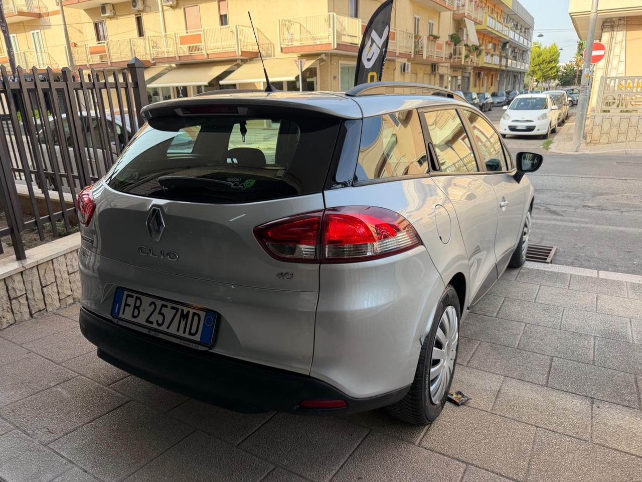 Renault Clio Sporter 1.5 dCi 8V 75CV Live
