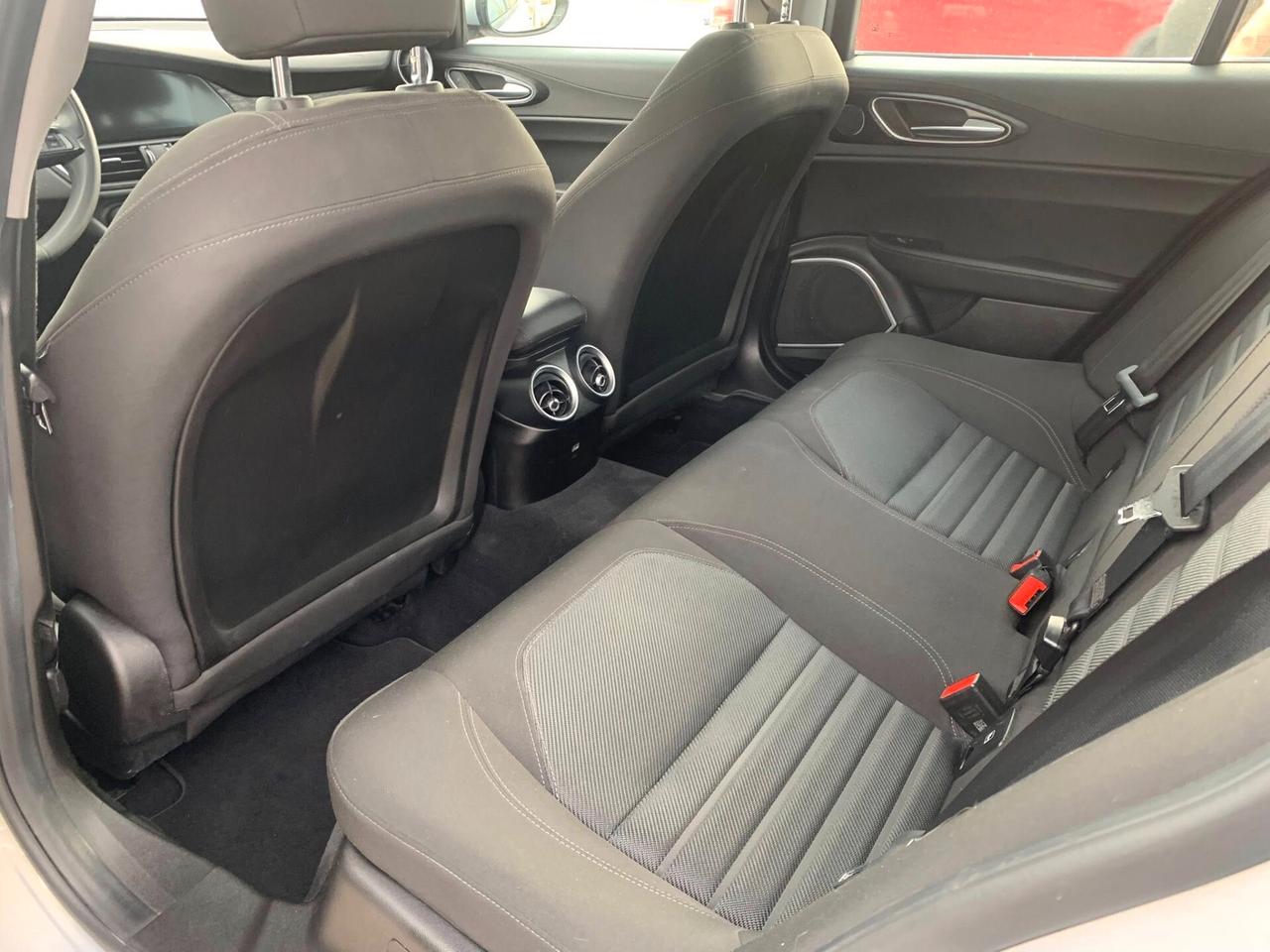 Alfa Romeo Giulia 2.2cc160 CV AT8 uniprò 12/2020