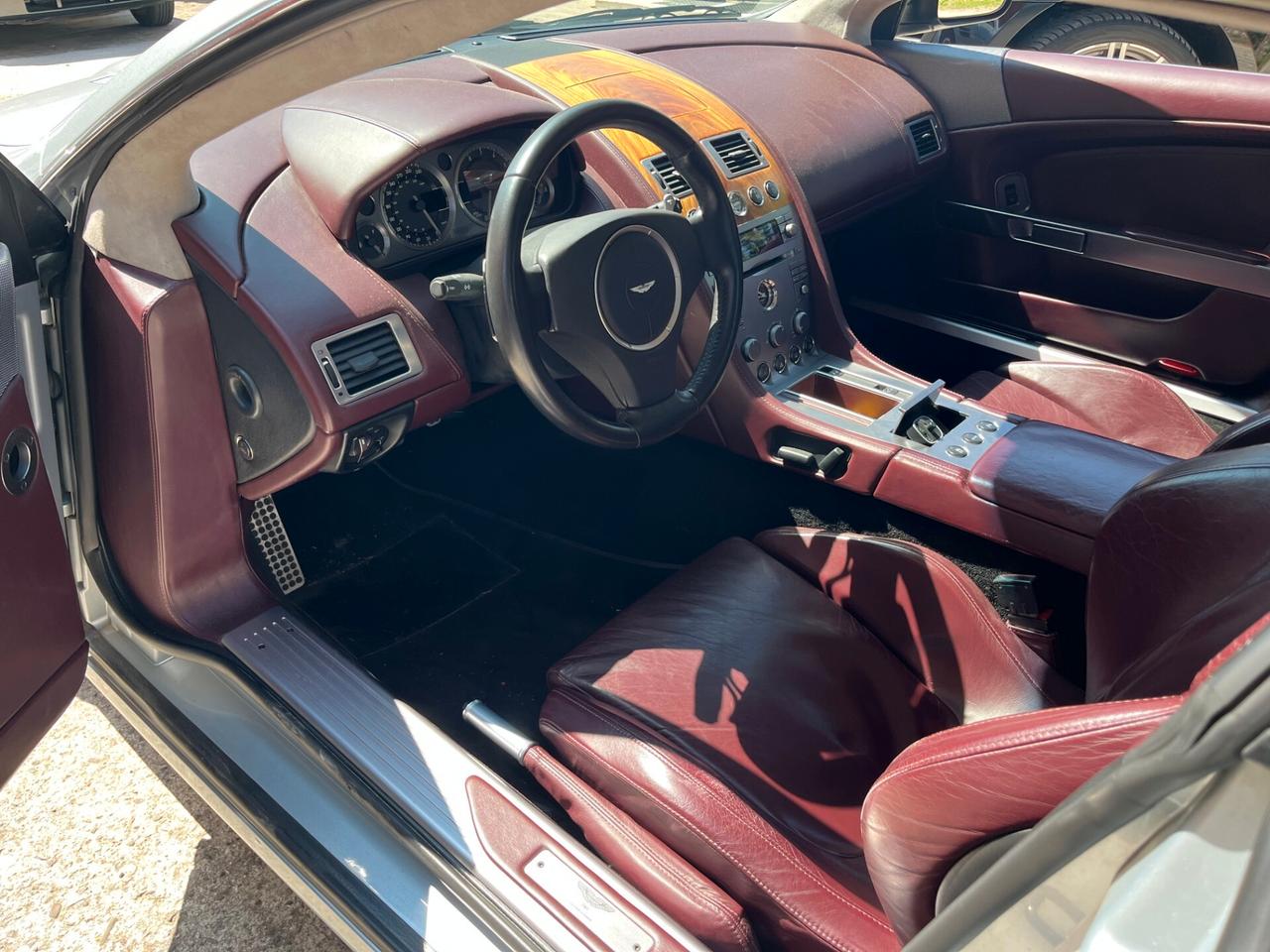 ASTON MARTIN DB9 Coupé Touchtronic