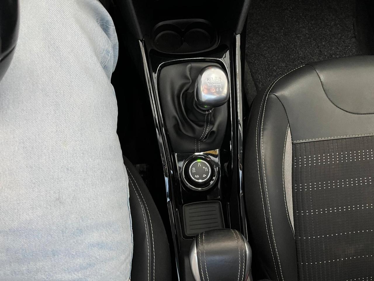 Peugeot 2008 BlueHDi 100 S&S Black Matt