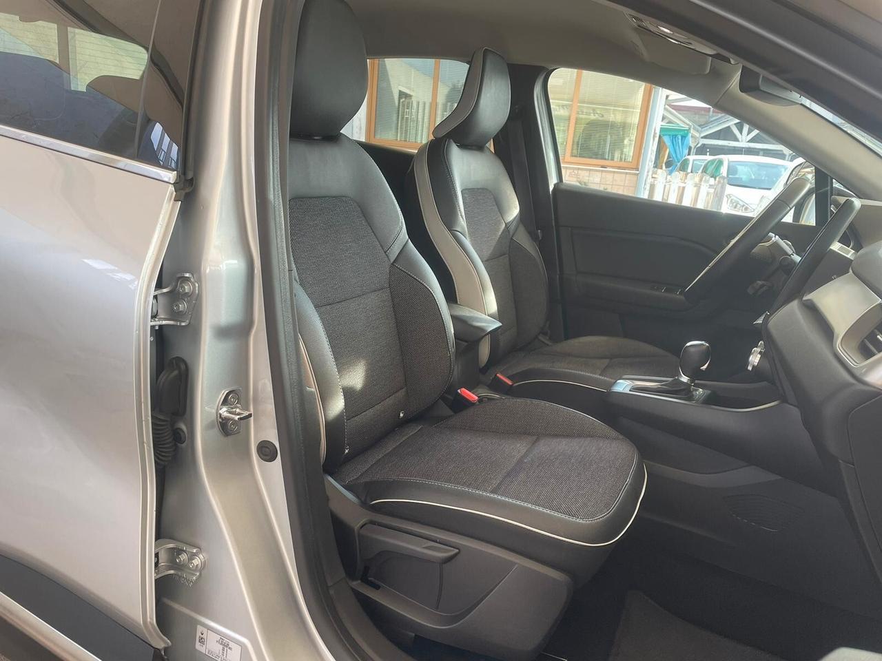 Renault Captur Full Hybrid E-Tech Intens