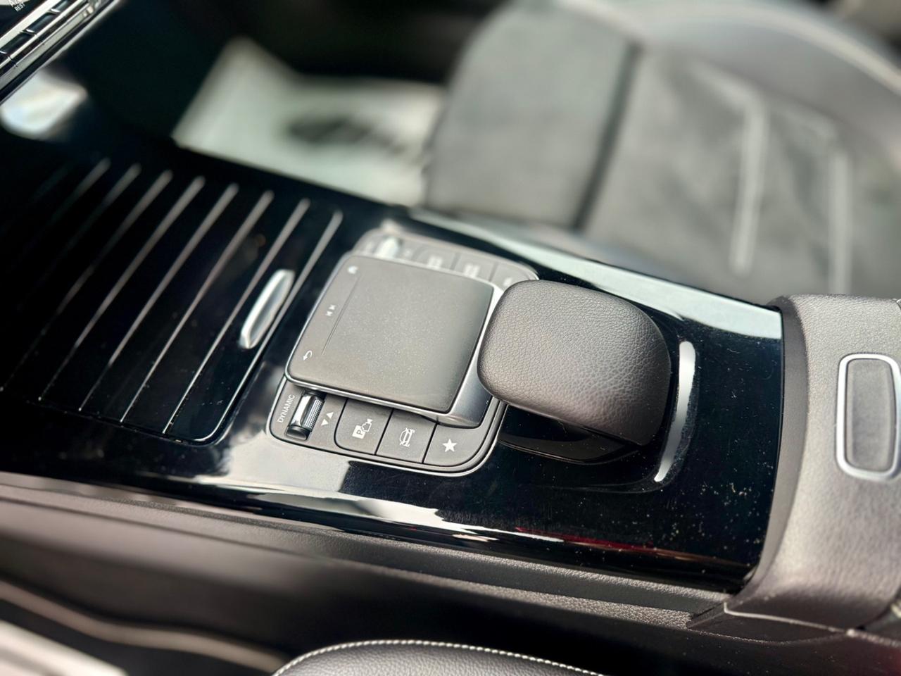 Mercedes-benz A 200 d Premium Night Edition First