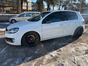 Volkswagen Golf 2.0 TSI 5p. GTI