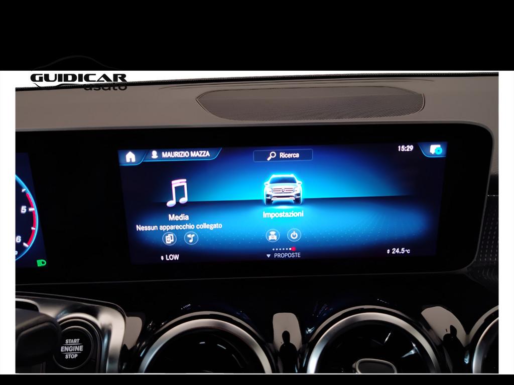 Mercedes-Benz GLB - X247 2019 - GLB 180 d Sport auto