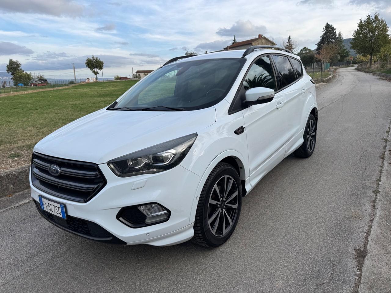 Ford Kuga 1.5 TDCI 120 CV S&S 2WD ST-Line