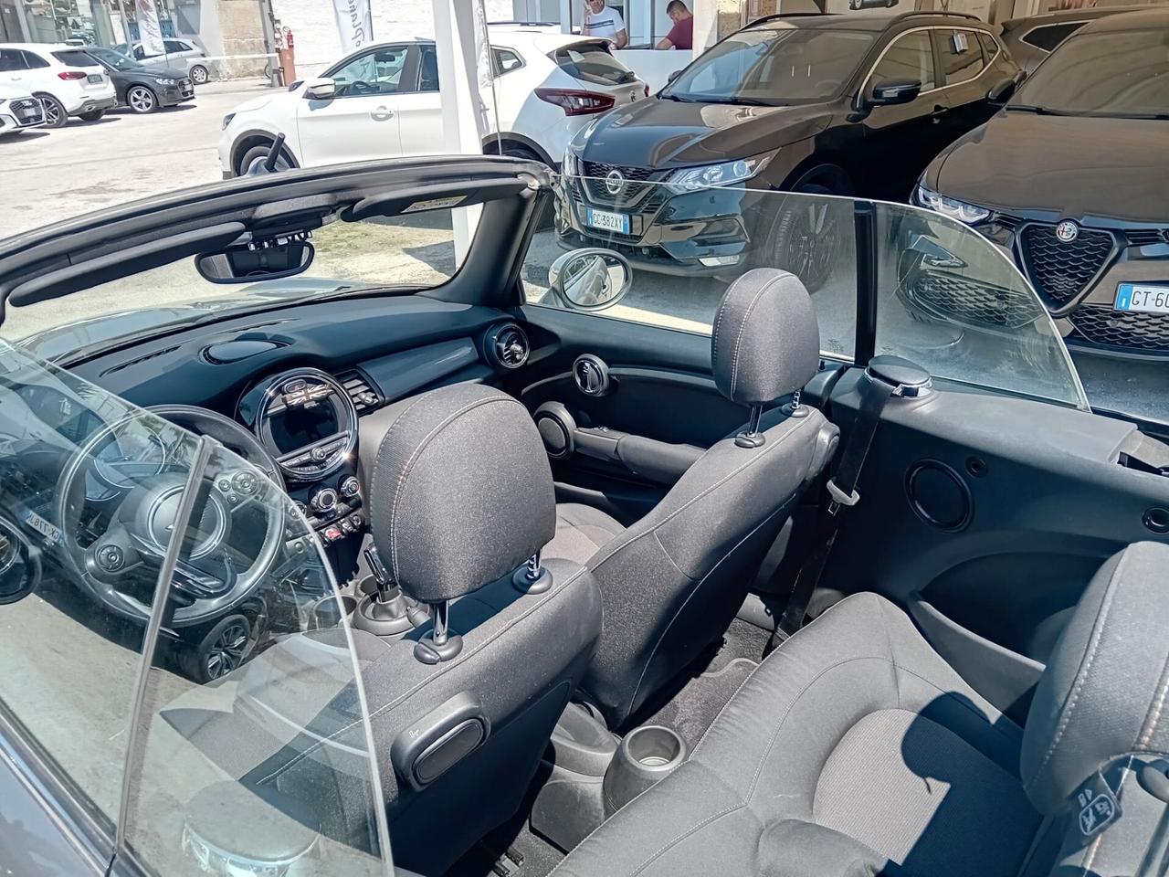 Mini Mini 1.5 Cooper D Hype Cabrio