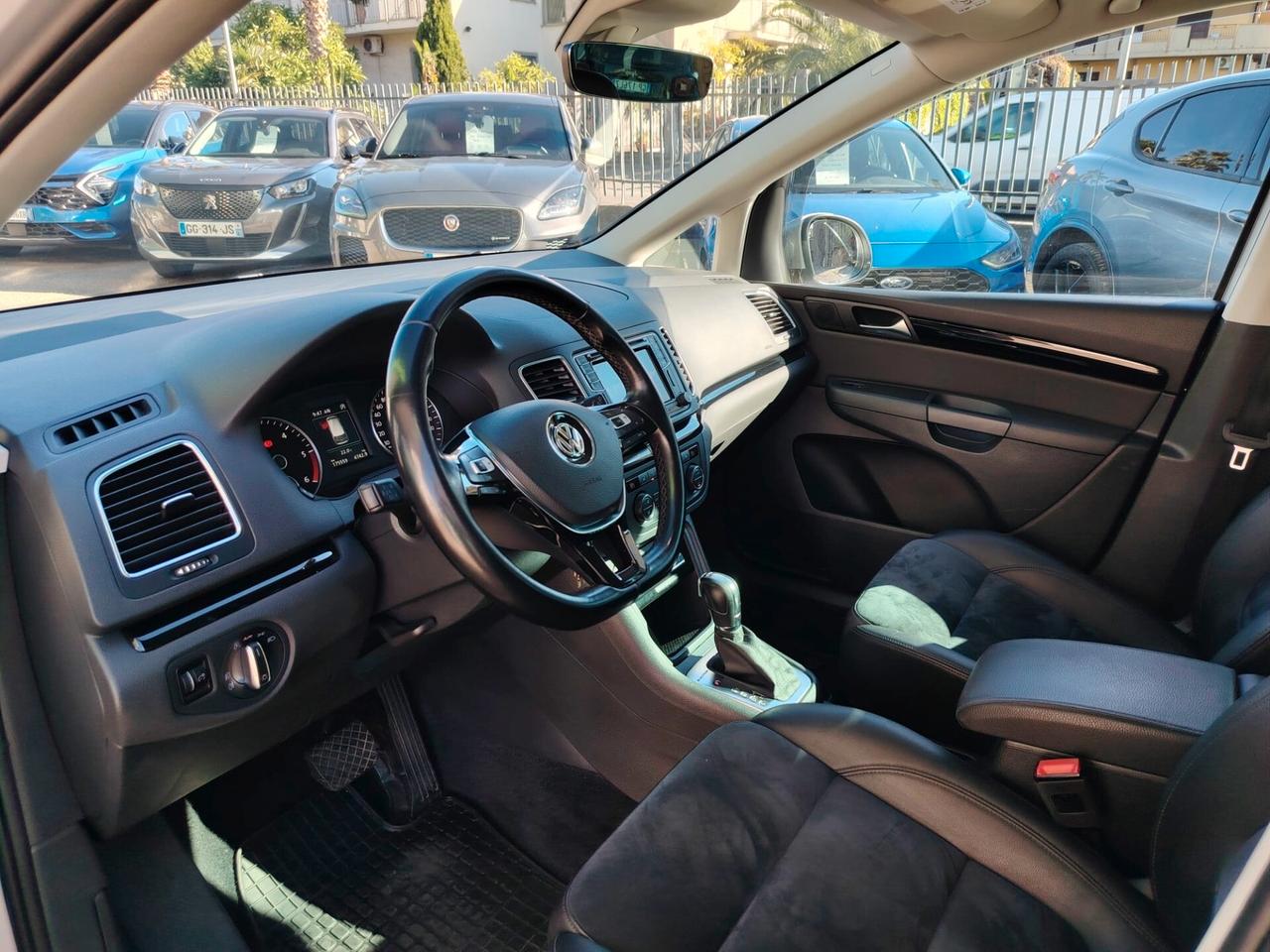 Volkswagen Sharan 2.0 TDI 177 CV SCR DSG Executive BlueMotion Tech.