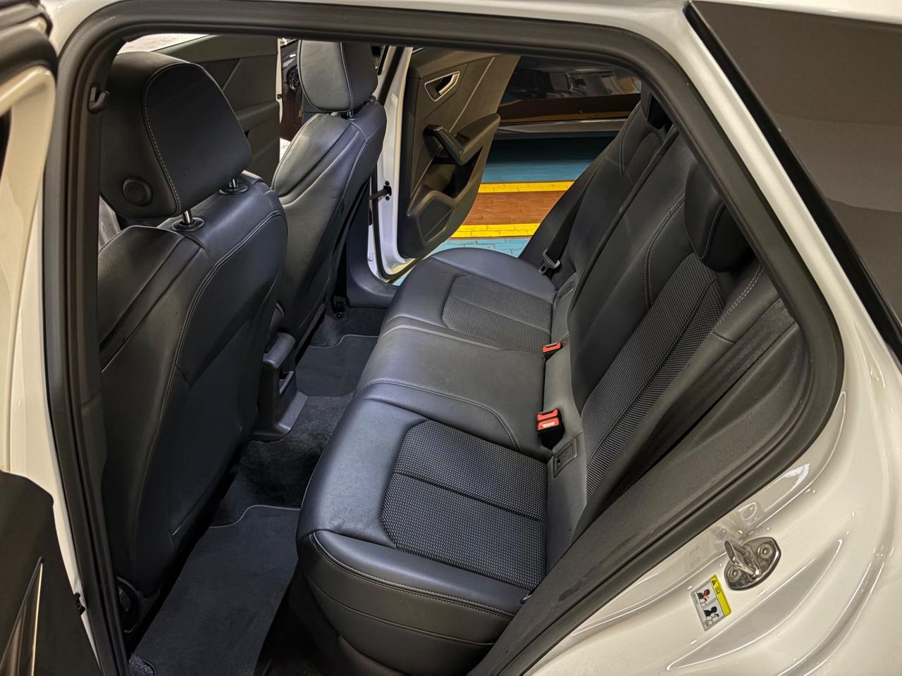 Audi Q2 SQ2 TFSI quattro S tronic sport attitude