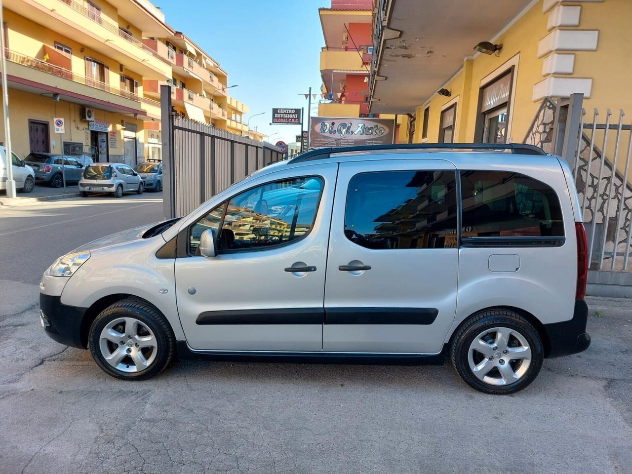 Peugeot Partner Tepee 1.6 HDi 92CV Outdoor "Full Optional "