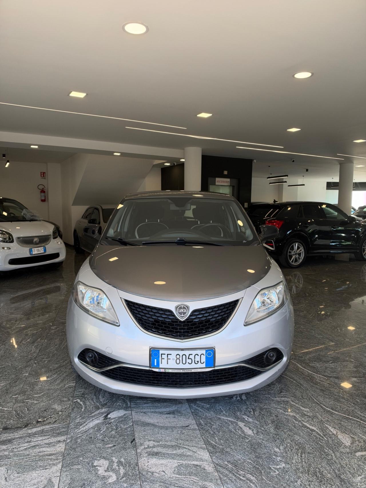 Lancia Ypsilon 1.2 69 CV 5 porte GPL Ecochic Silver