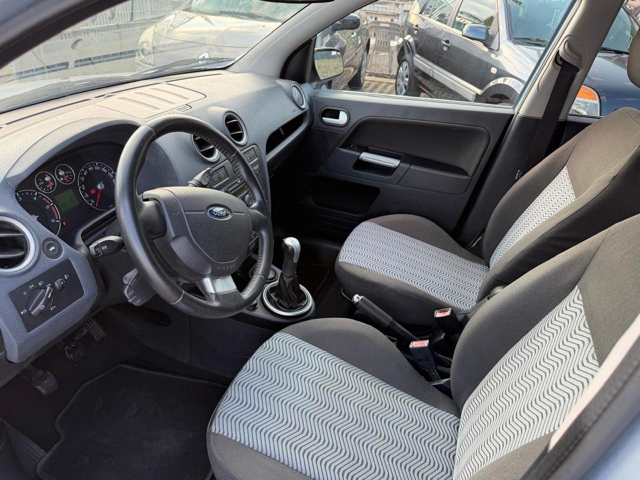 Ford Fusion 1.4 TDCi 5p. Collection-04/2006