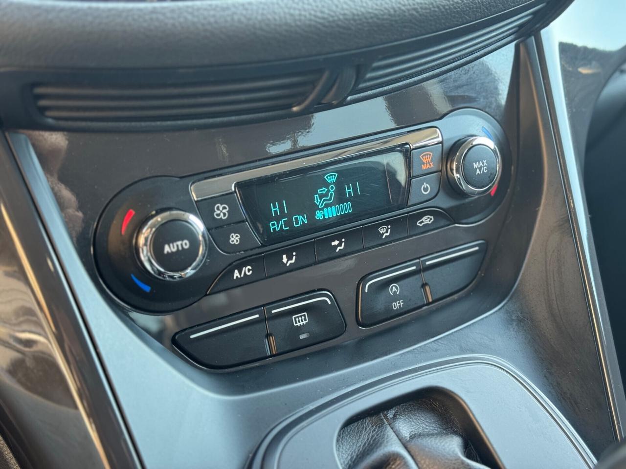 Ford Kuga 2.0 TDCI 150 CV S&S 4WD Powershift Titanium