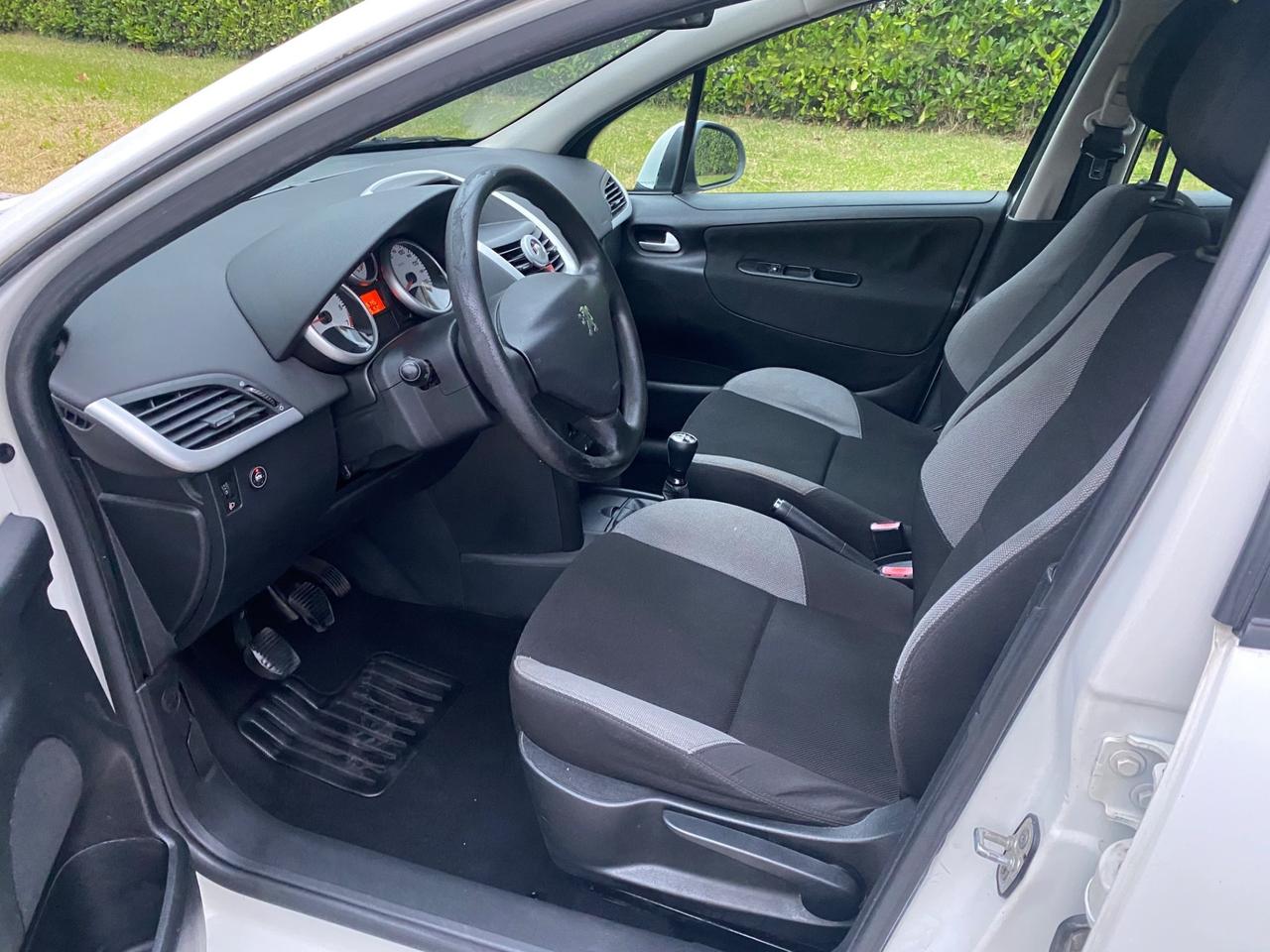 Peugeot 207 1.4 8V 75CV 5p. Energie Sport ECO GPL