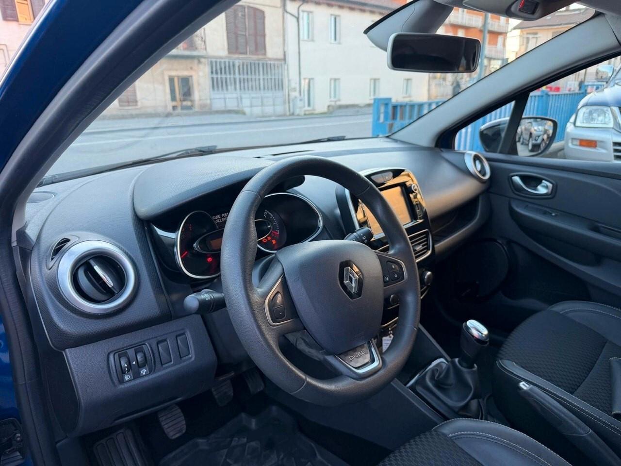 Renault Clio 1.2 75 CV 5 porte Duel