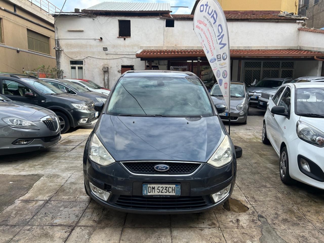Ford Galaxy 2.0 TDCi 140 CV Ghia DPF