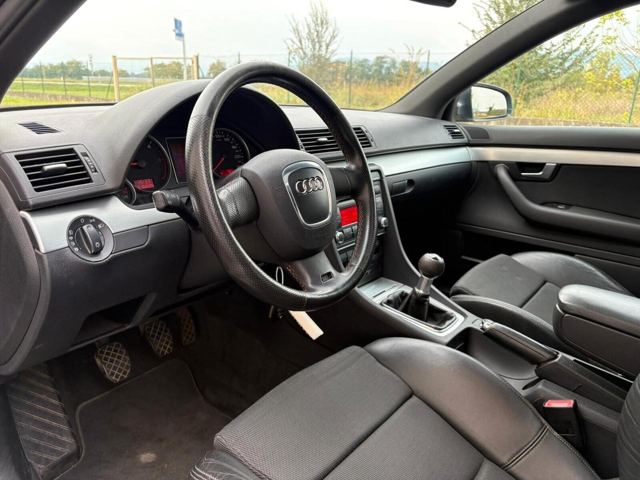 Audi A4 Avant 2.0 TDI 140CV *S-LINE*