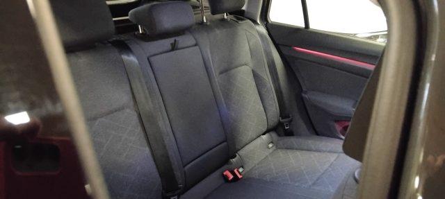 VOLKSWAGEN Golf VAR. 1.0 eTSI EVO DSG Life MILD HYBRID