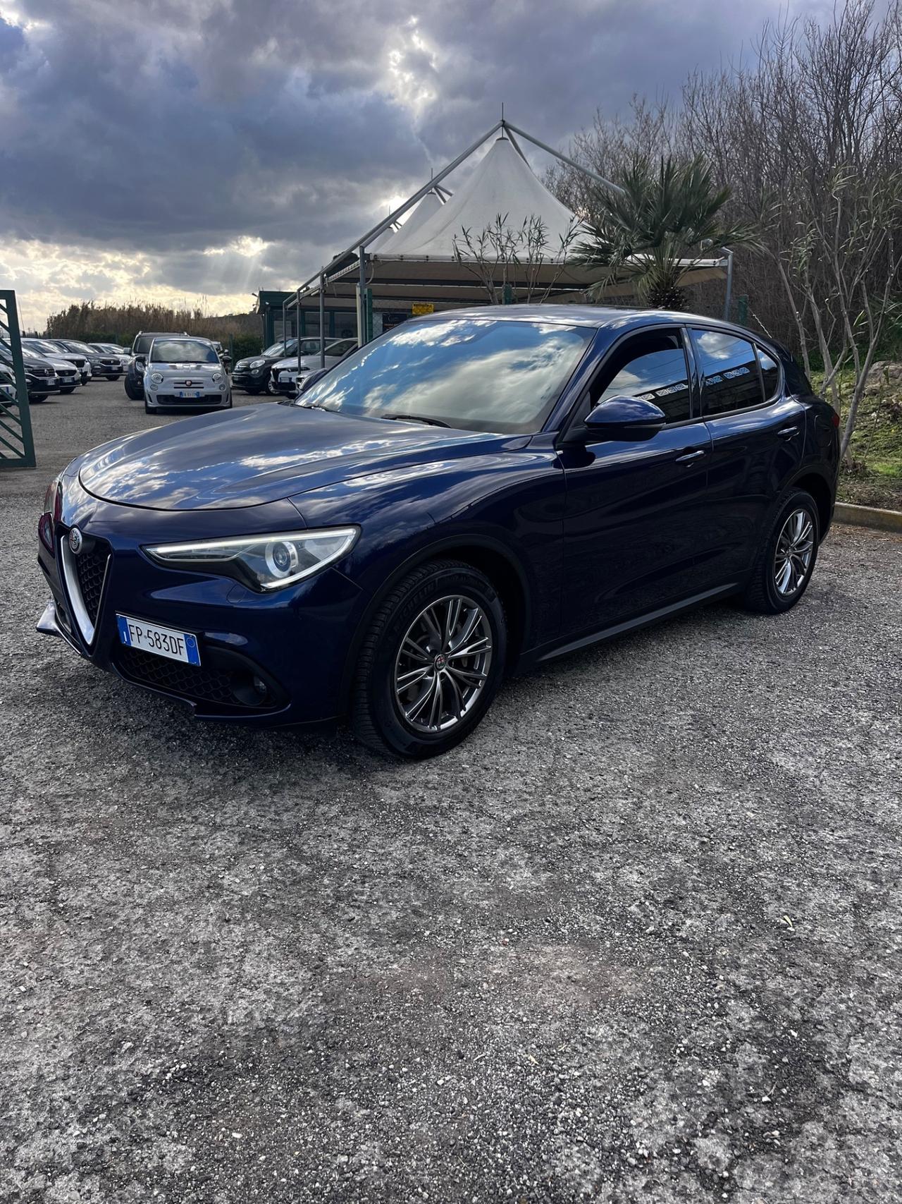 Alfa Romeo Stelvio 2.2 Turbodiesel 180 CV AT8 RWD