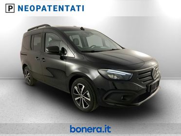 Mercedes EQT 200