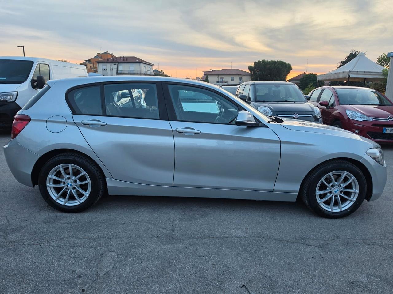 Bmw 116 116d 5p. Urban