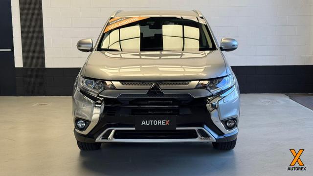 MITSUBISHI Outlander 2.0 4WD GPL Bi-fuel CVT Instyle SDA 7 posti