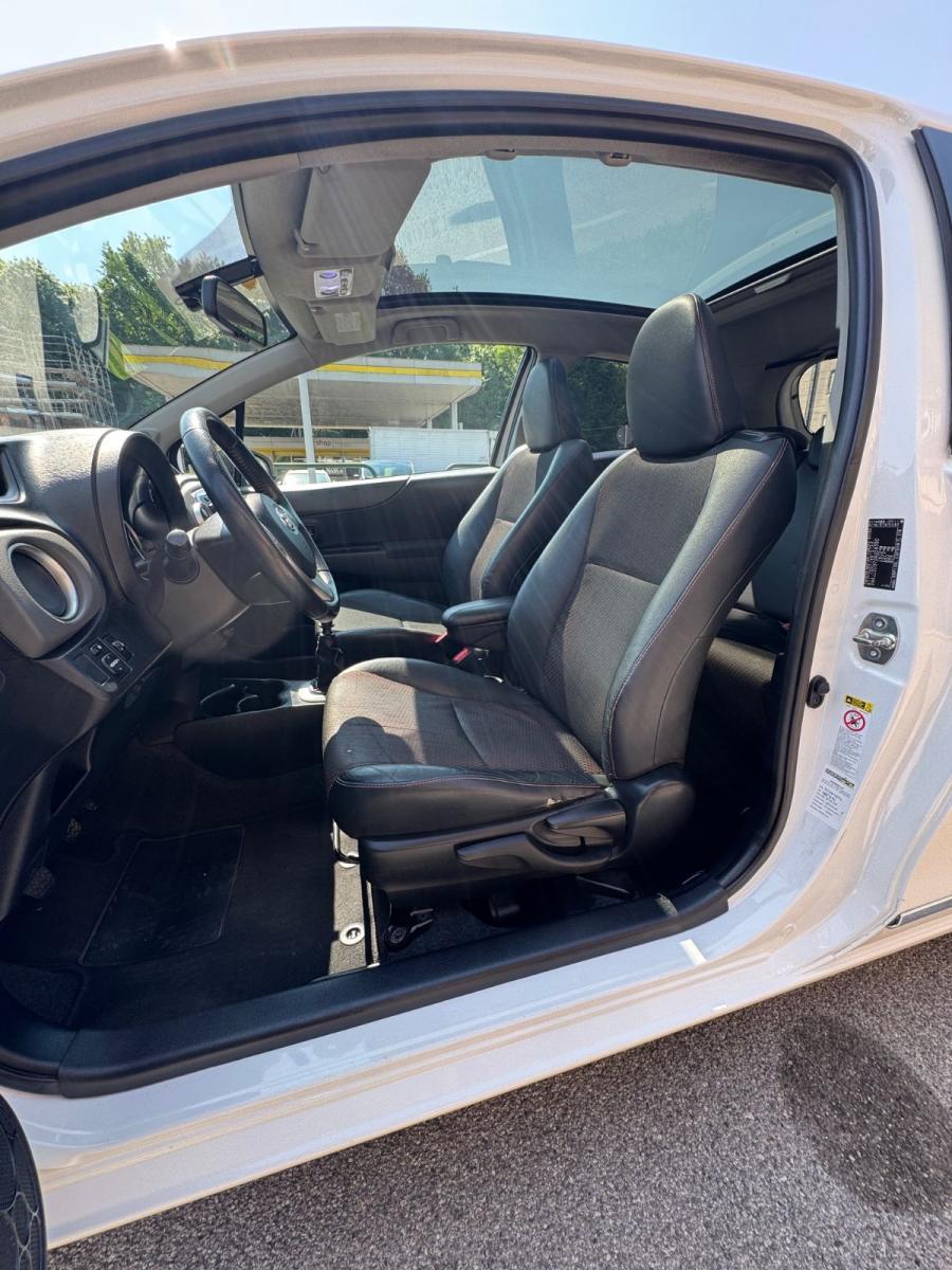 TOYOTA - Yaris - 1.3 3 porte Lounge TAGLIANDI CERTIFICATI
