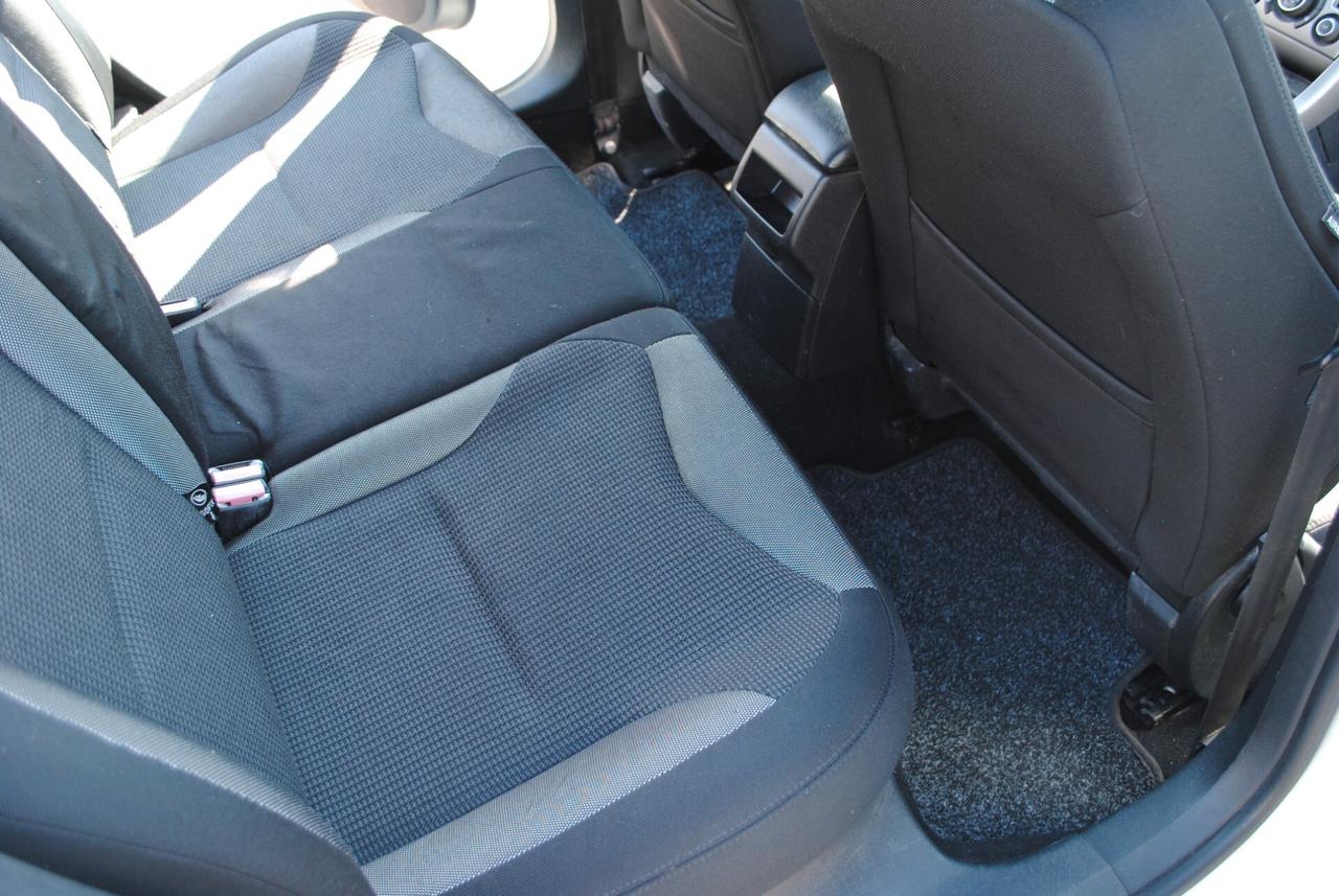 PEUGEOT 308 1.6 HDI 90 CV OK NEOPATENTATI