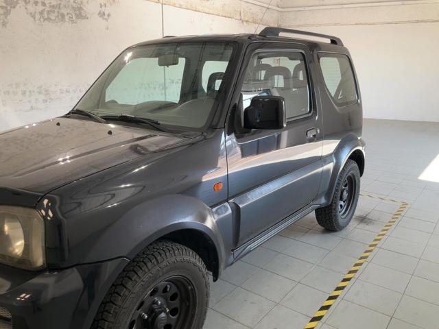 SUZUKI Jimny 1.3i 16V cat 4WD JLX
