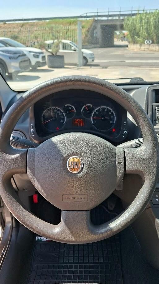 Fiat Panda 1.2 BENZINA 2011 aria condizionata