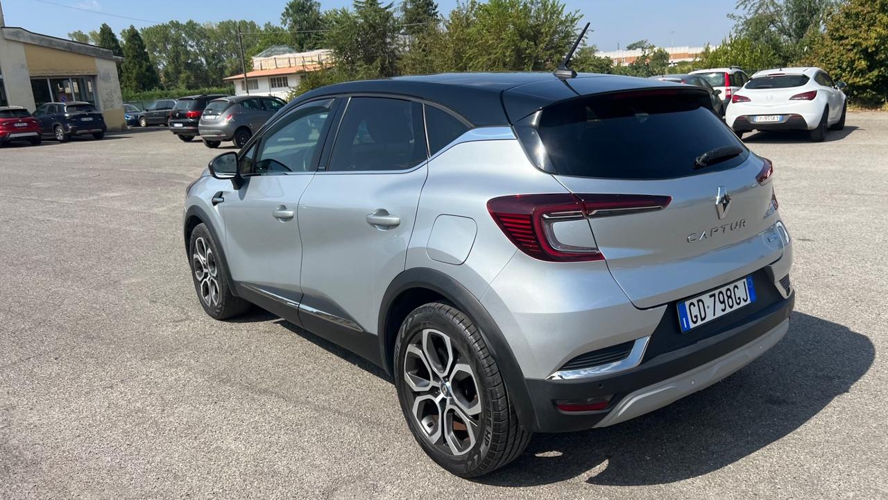 Renault Captur Plug-in Hybrid E-Tech 160 CV Intens