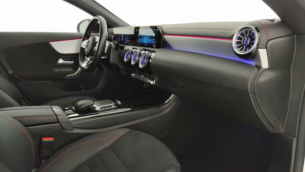 Mercedes-Benz CLA Sh.Brake - X118 - CLA Shooting Brake 200 d Premium 4matic auto