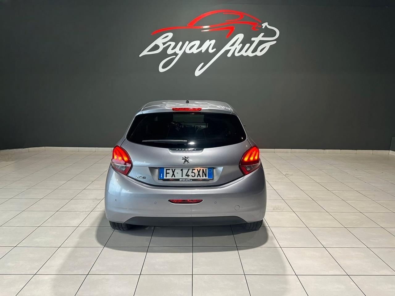 Peugeot 208 PureTech 82 S&S 5P Signature