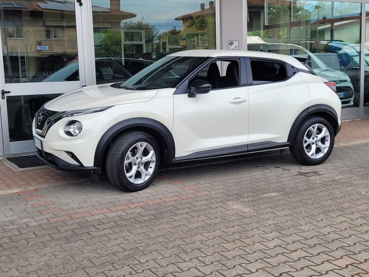 Nissan Juke 1.0 DIG-T 117 CV N-Connecta