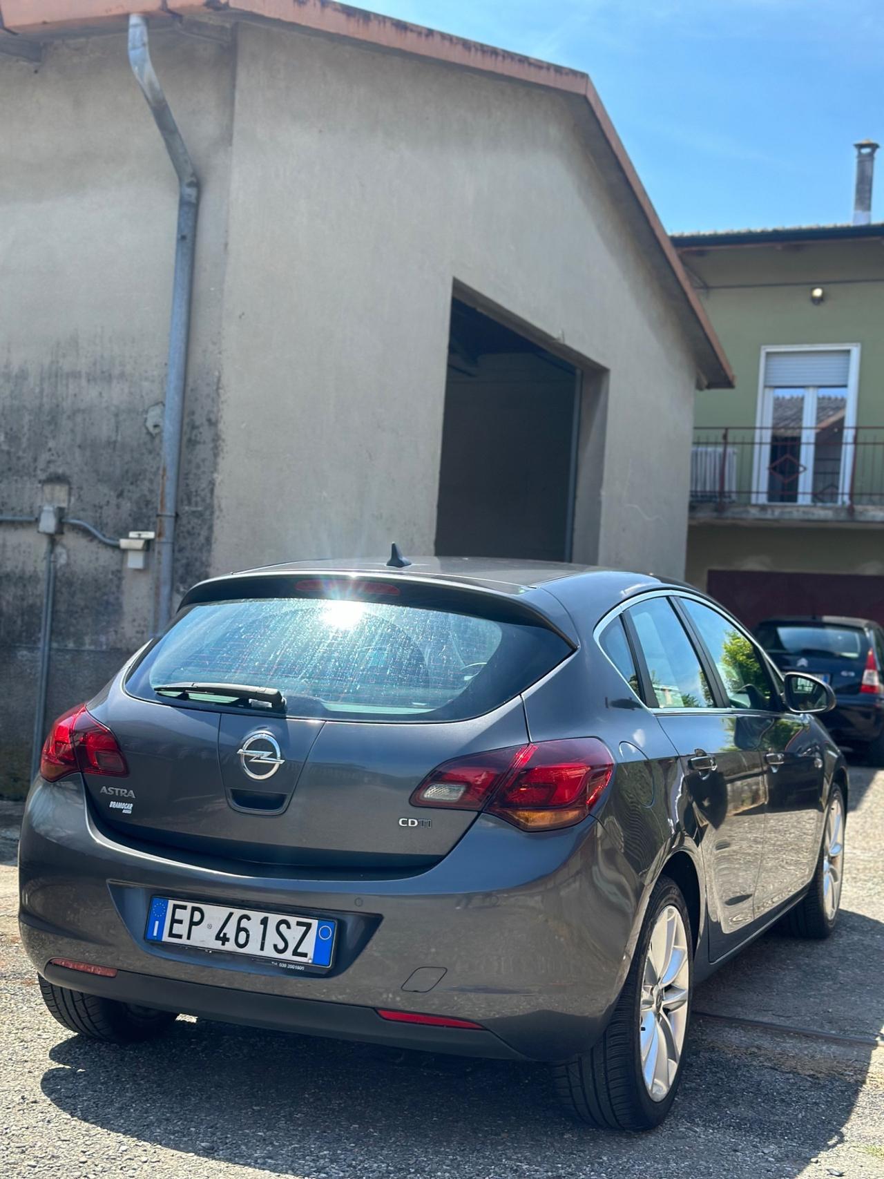 Opel Astra 1.7 CDTI 110CV 5 porte Cosmo