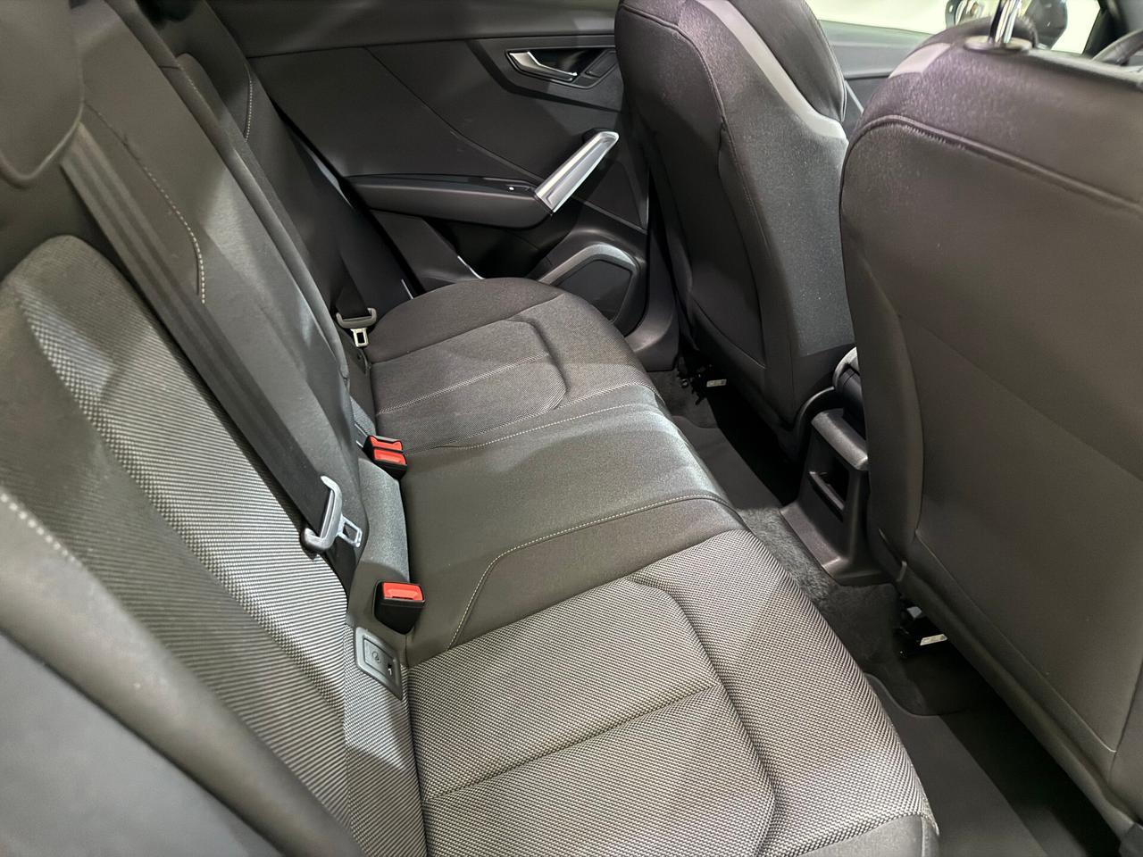 Audi Q2 35 TDI quattro S tronic Blak Edition Tetto Sky Open