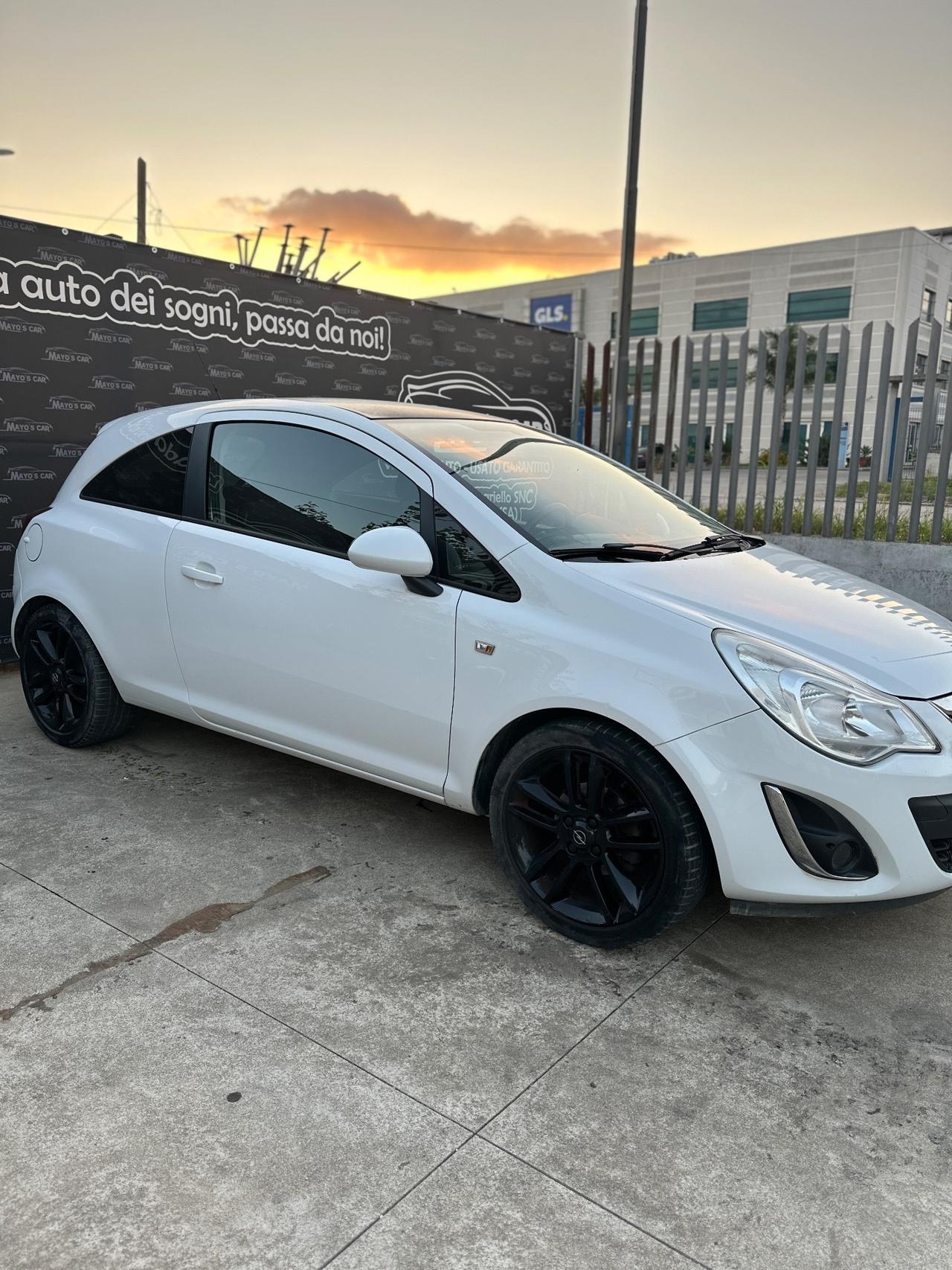 OPEL CORSA (anno 2011)