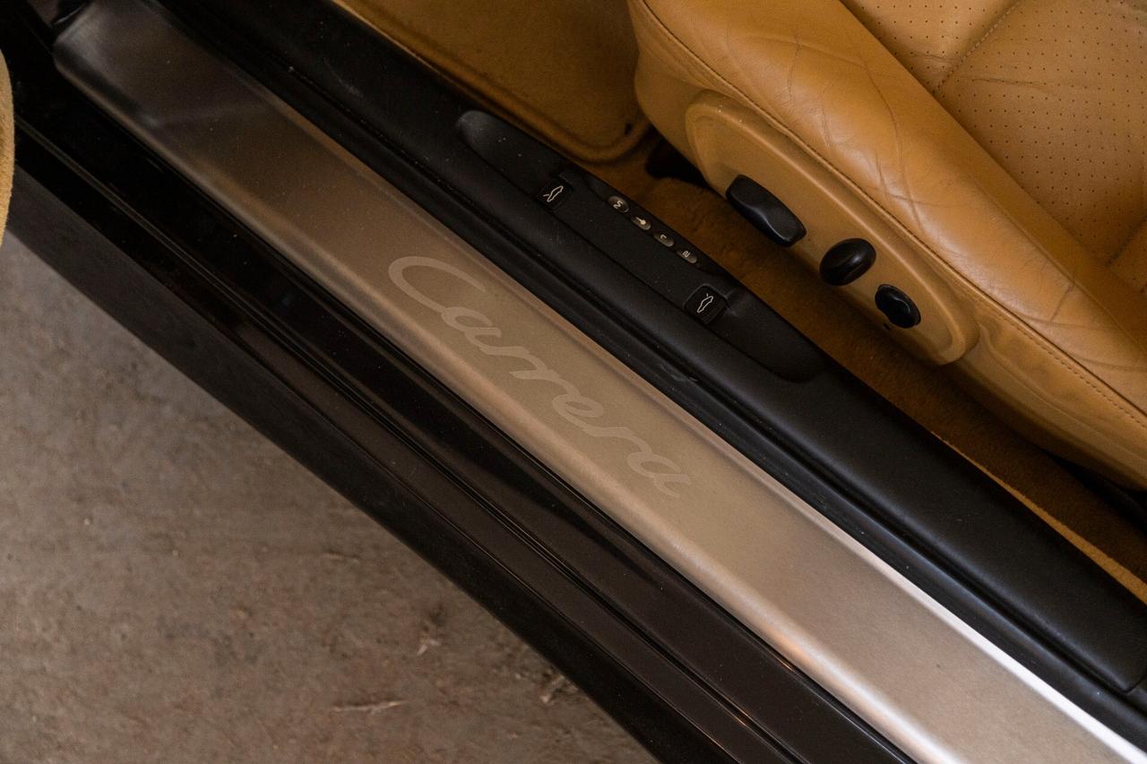 Porsche 911 Carrera 4S cat Cabriolet