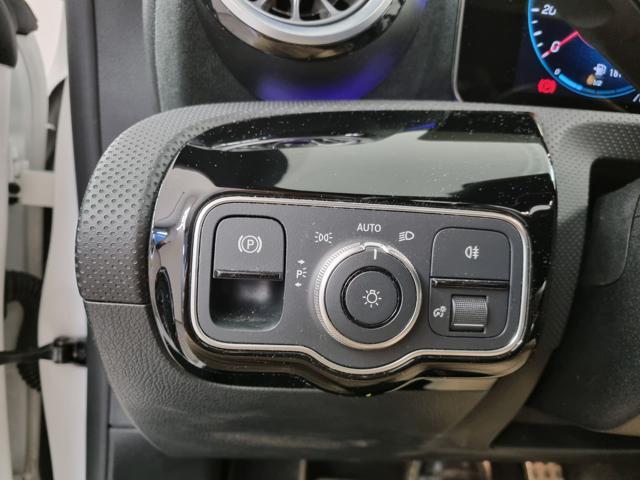 MERCEDES-BENZ CLA 200 d Automatic Shooting Brake Premium