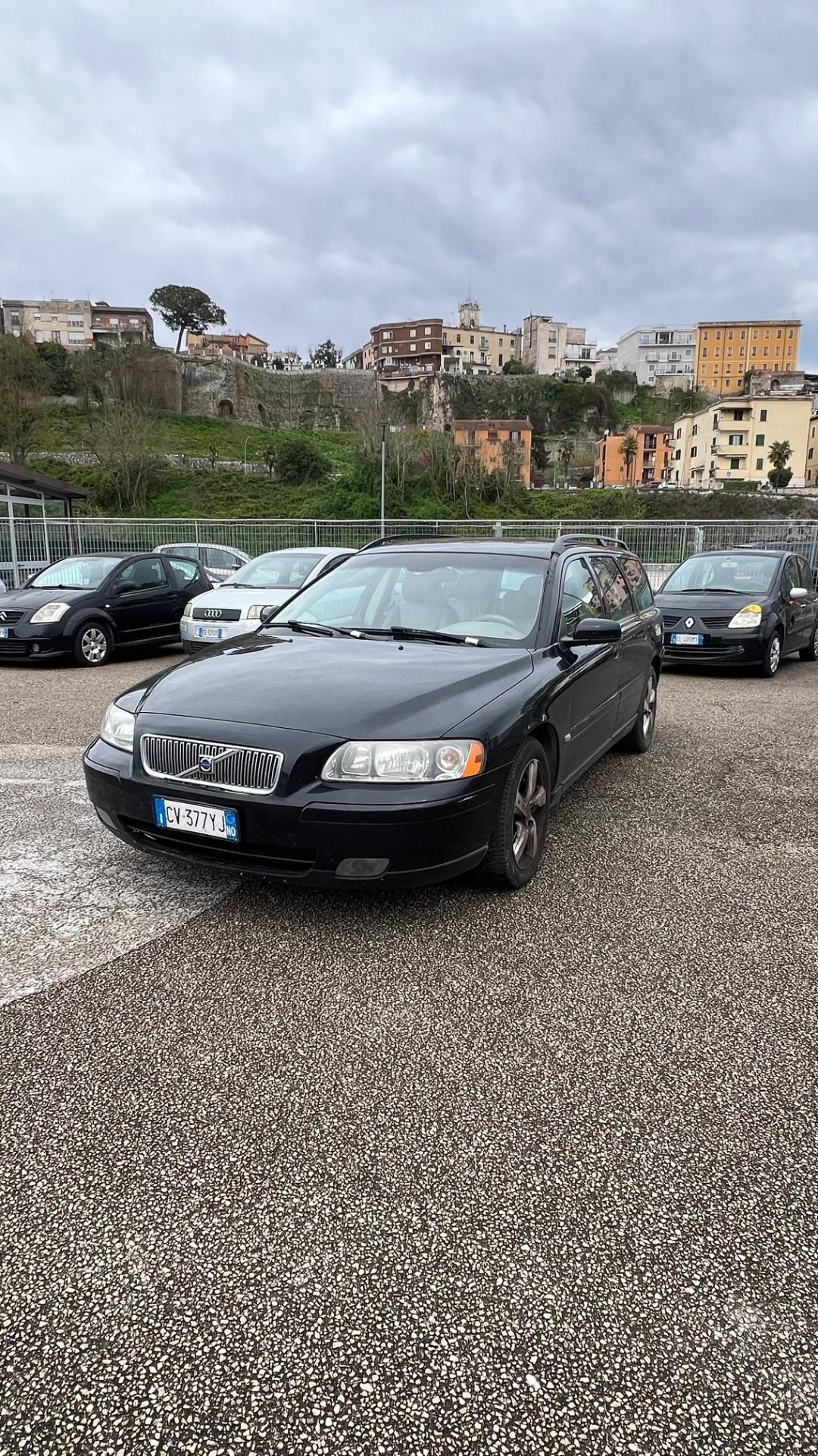 Volvo V70/XC70 V70 2.4 D 20V (163CV) cat Summum