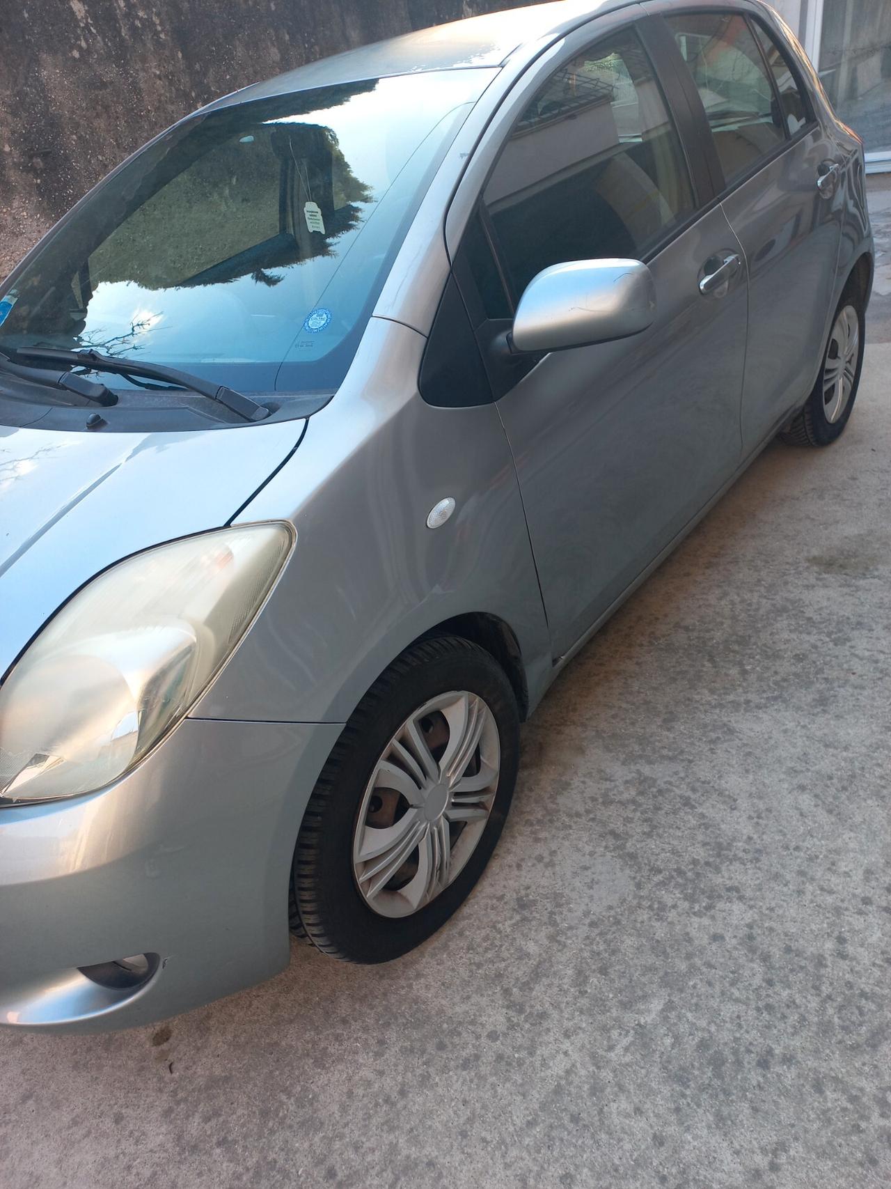 Toyota Yaris 1.4 D-4D 5 porte Sol