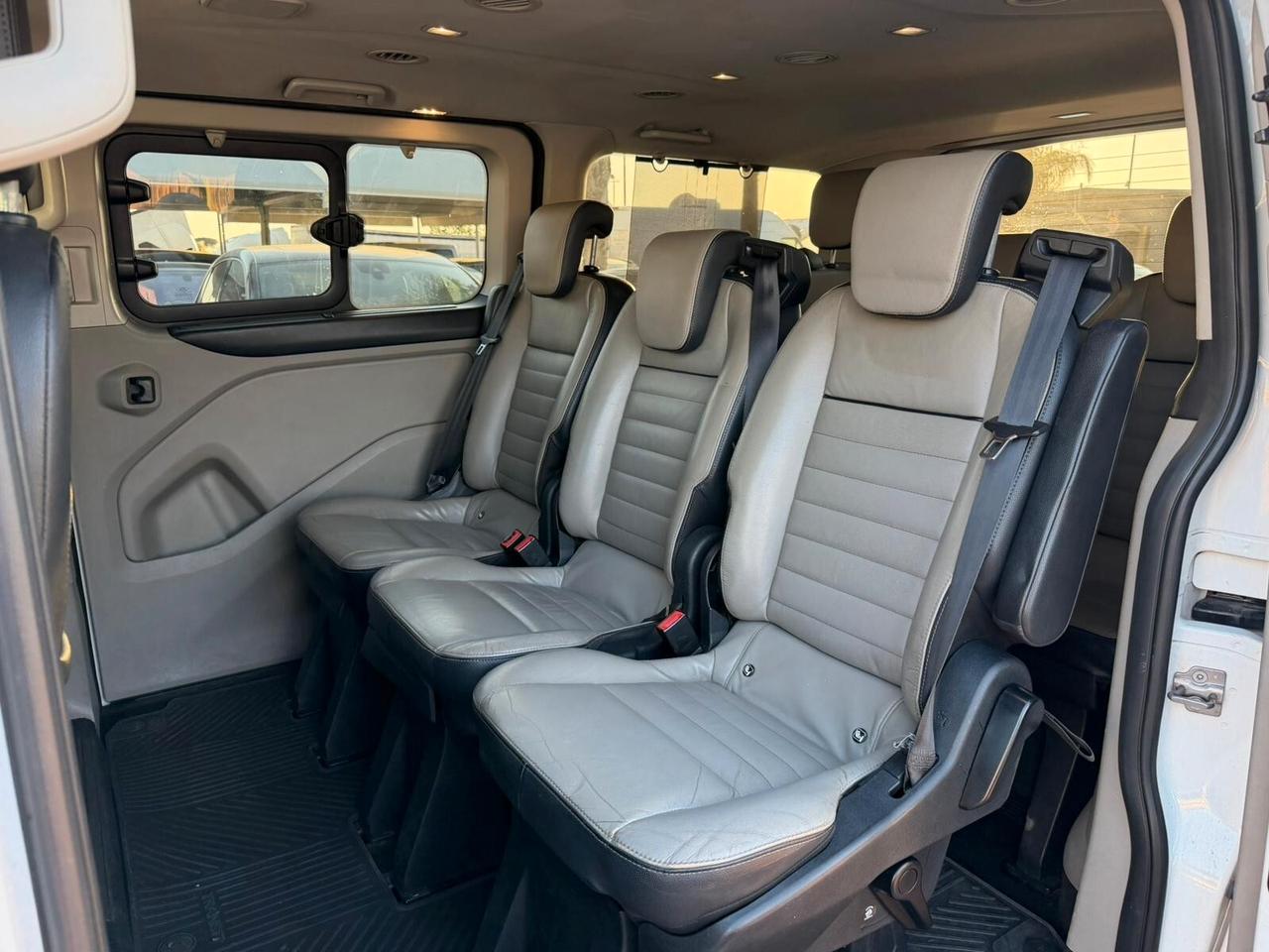 Ford Tourneo Custom 310 2.0 TDCi 130CV PL Titanium