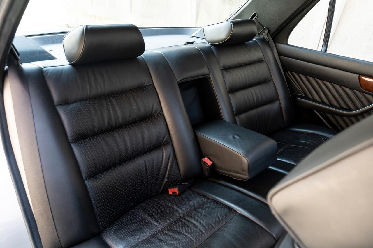 Mercedes-benz S 300 SE W126* Targa MI Originale* KM Certificati* Condizioni da Showroom!