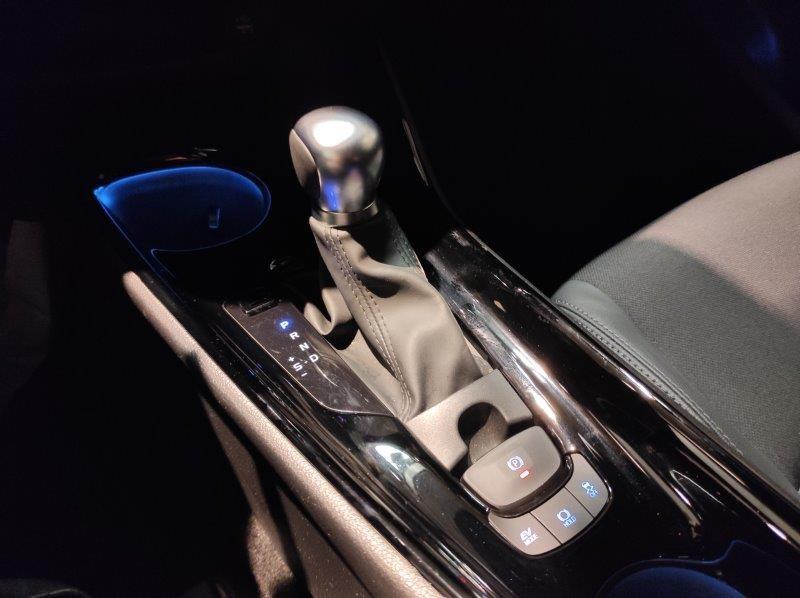 TOYOTA C-HR (2016-2023) - C-HR 2.0 Hybrid E-CVT Morebusiness