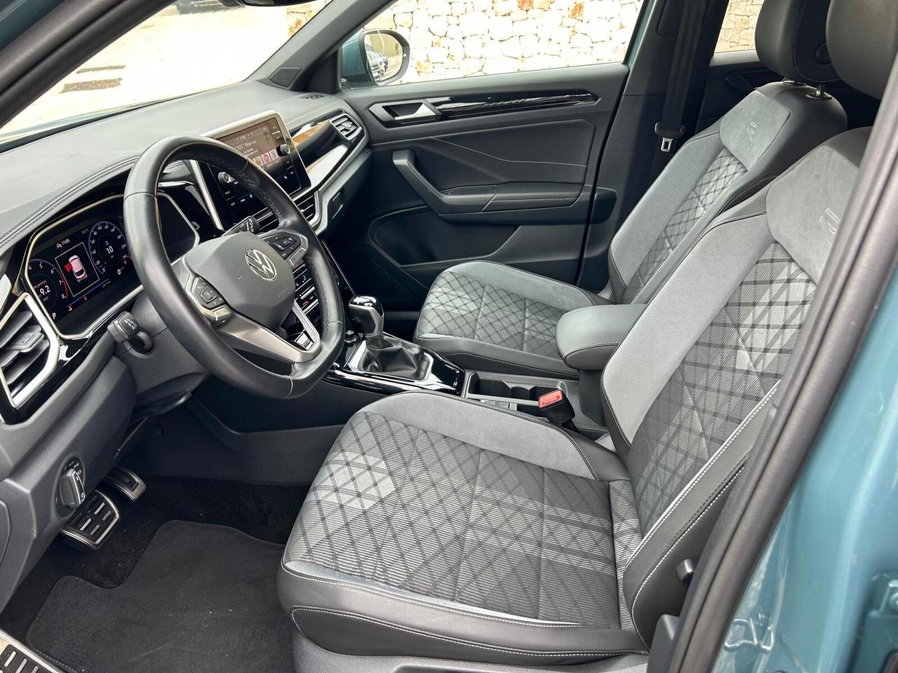 Volkswagen T-Roc 1.5 TSI ACT DSG R-Line