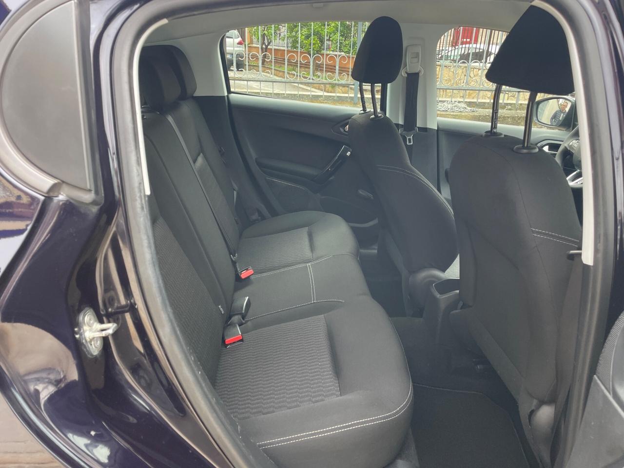 Peugeot 208 BlueHDi 75 5 porte Allure