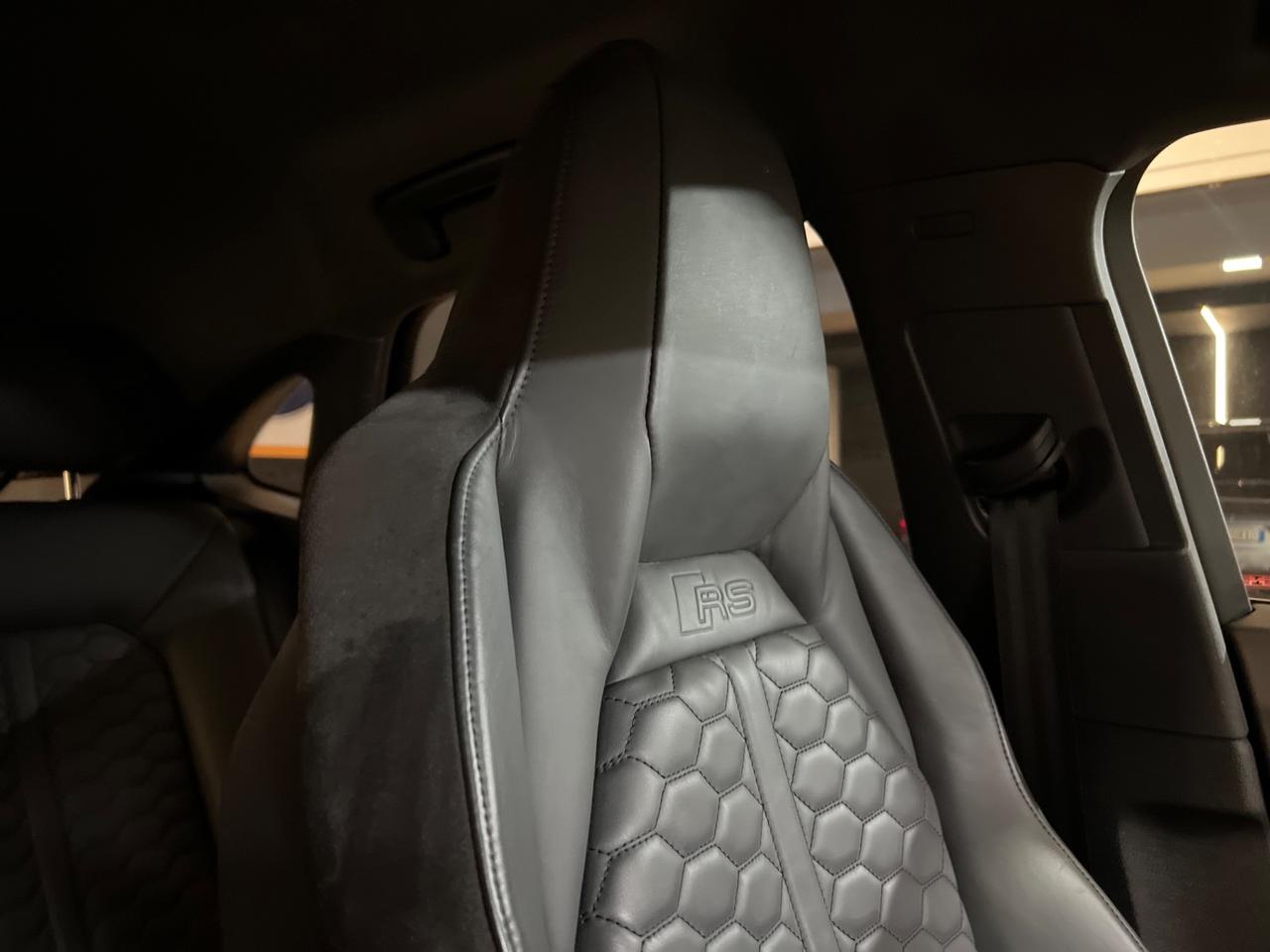 Audi Q3 RS quattro S tronic