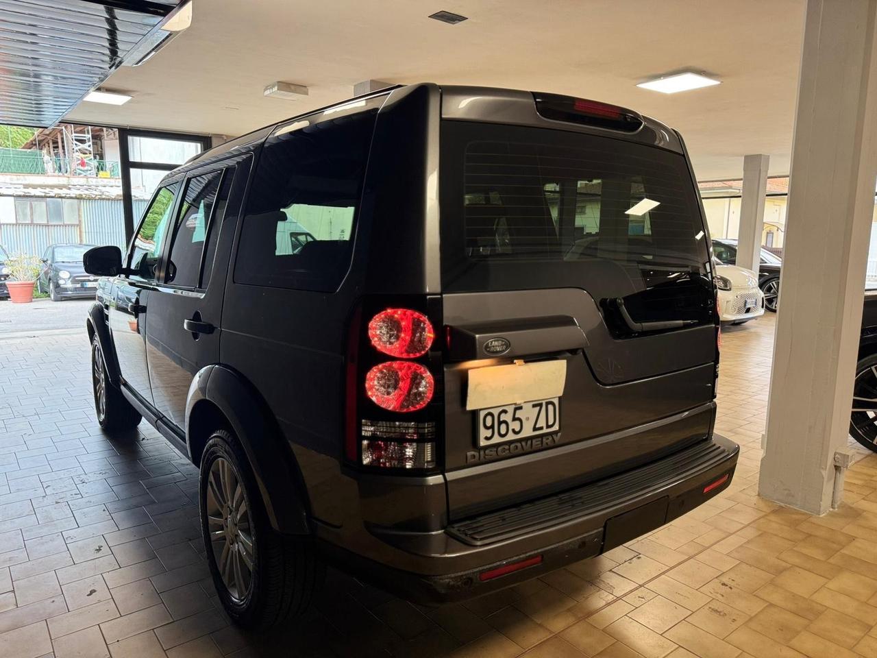 Land Rover Discovery 4 3.0 TDV6 211CV SE