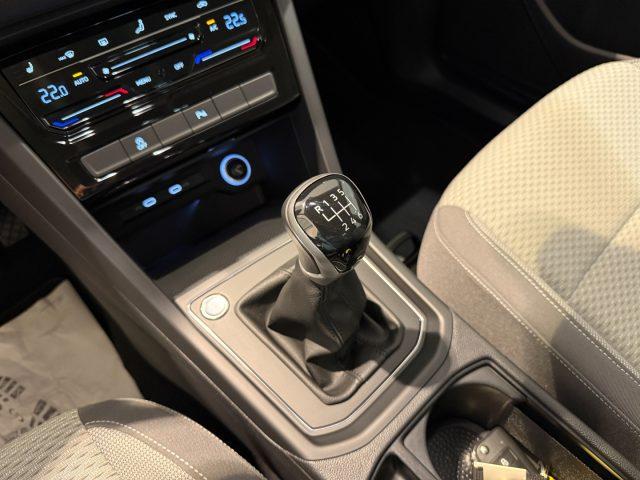 VOLKSWAGEN Touran 1.5 TSI Business Navi 7P DAB+ ACC App Connect