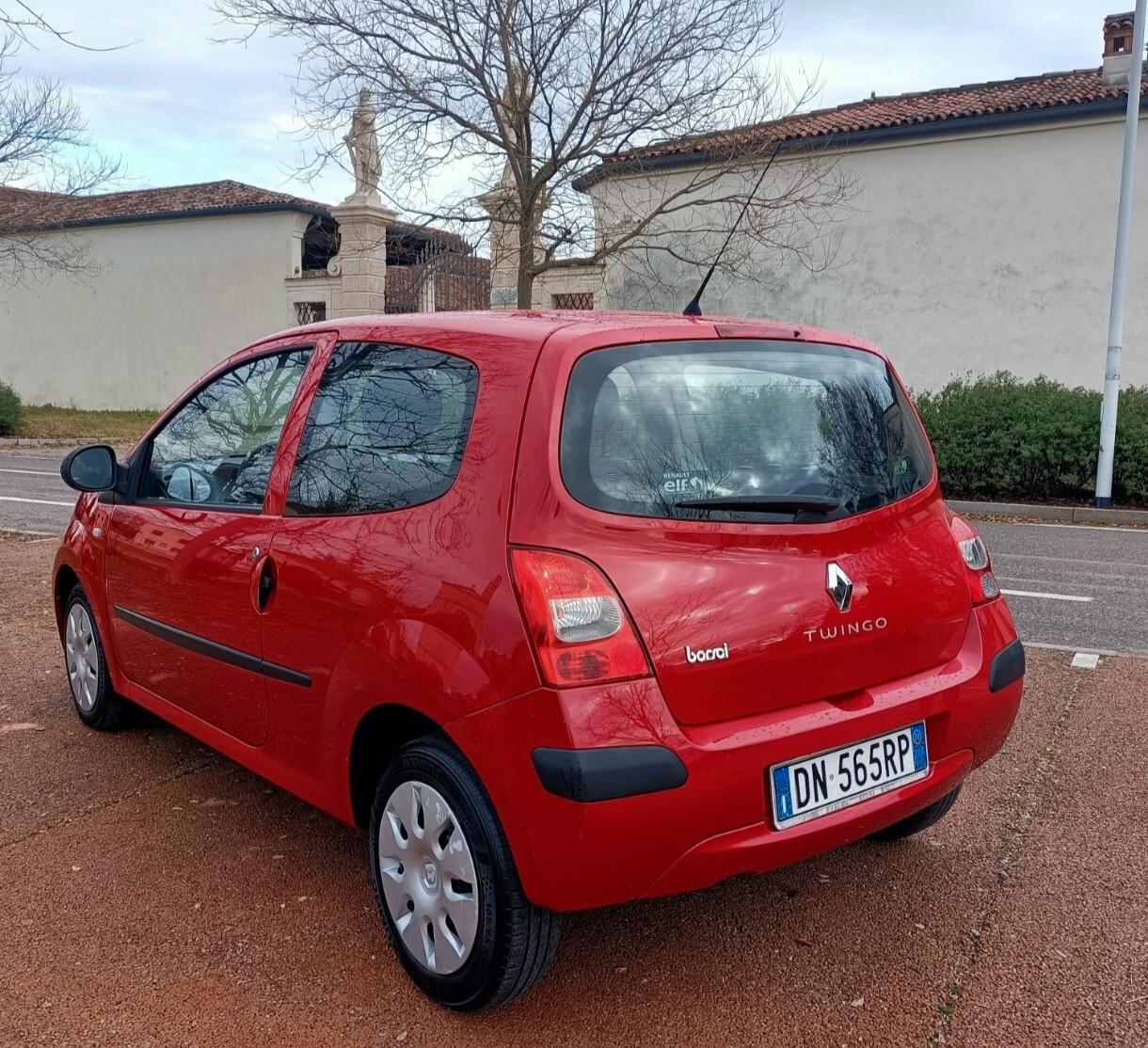 Renault Twingo 1.2 neopatentati pronto uso